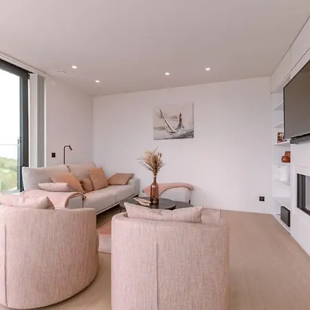 Huswell - Luxurious Penthouse With Beautiful Seaview *